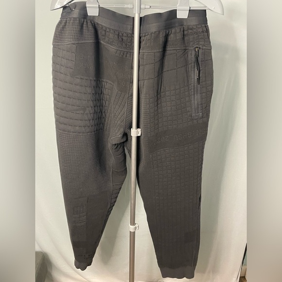 Nike‎ Sweatpants Sportswear Therma-Fit DM5550-060 Tech Pack Gray Joggers! Size M - Picture 4 of 10